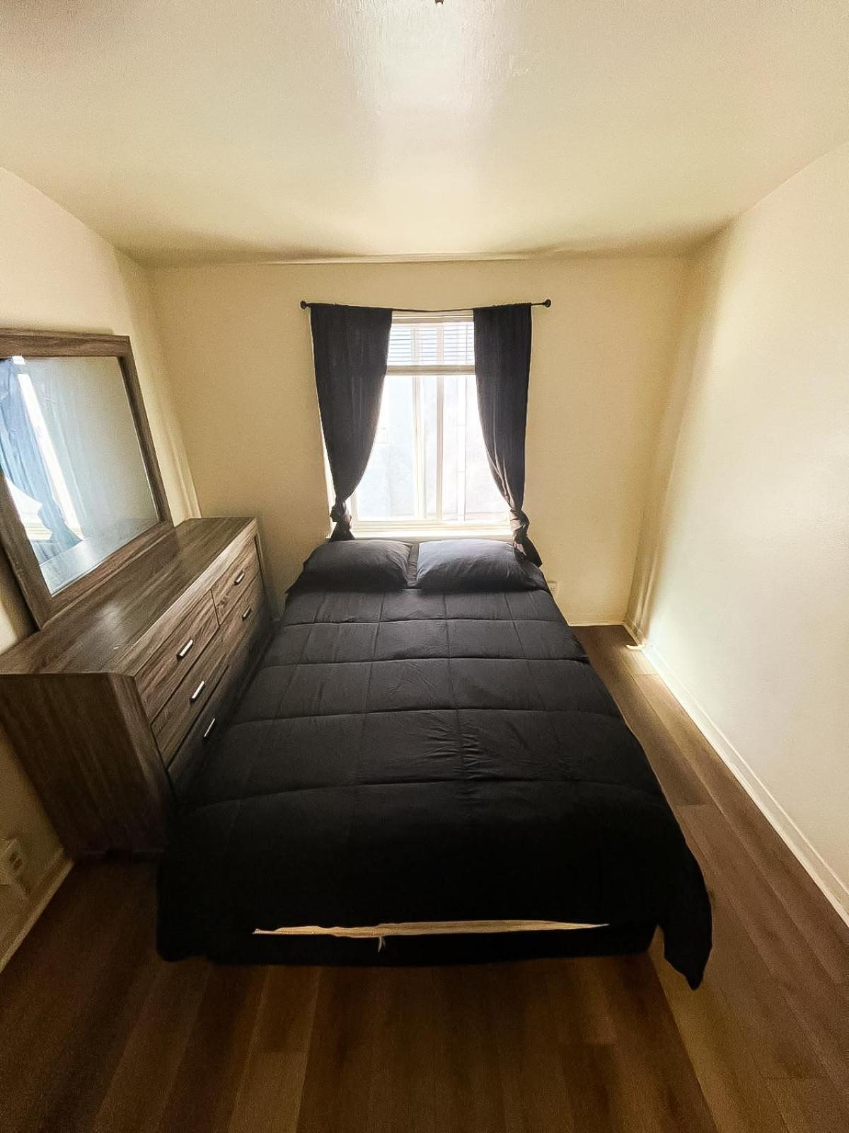 Van Nuys Homes For The Soul - Los Angeles — Photos 1